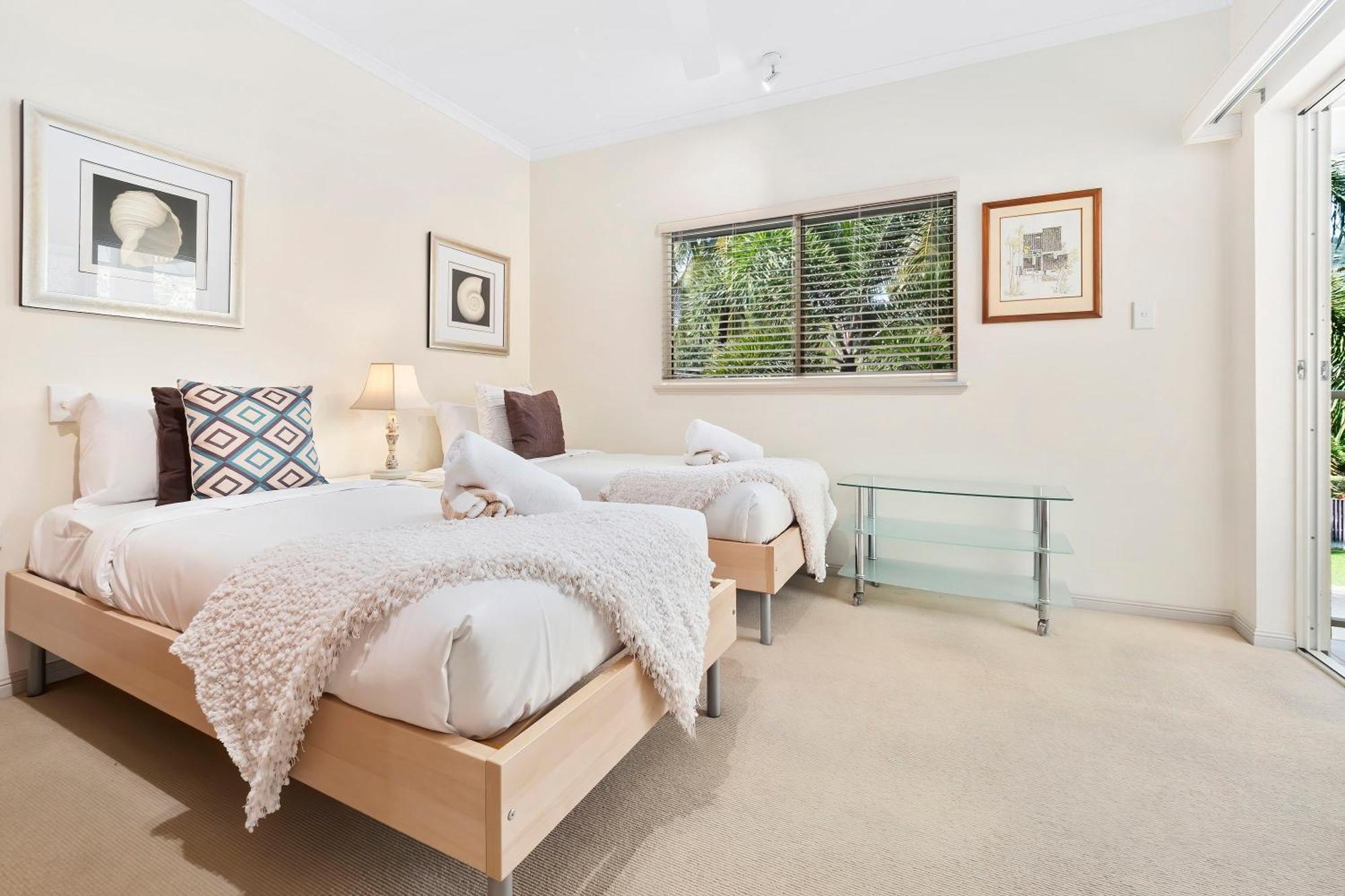 Arlington Apartments Клифтън Бийч Стая снимка