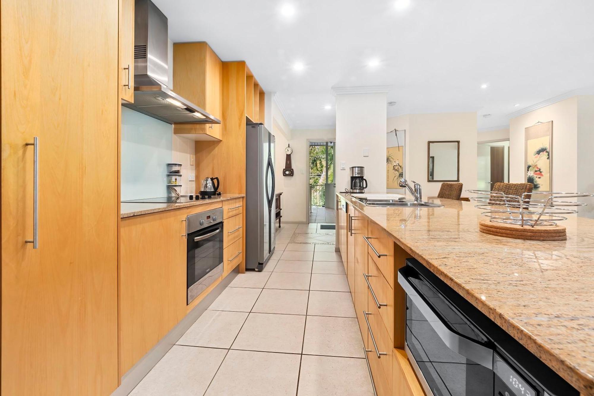 Arlington Apartments Клифтън Бийч Стая снимка