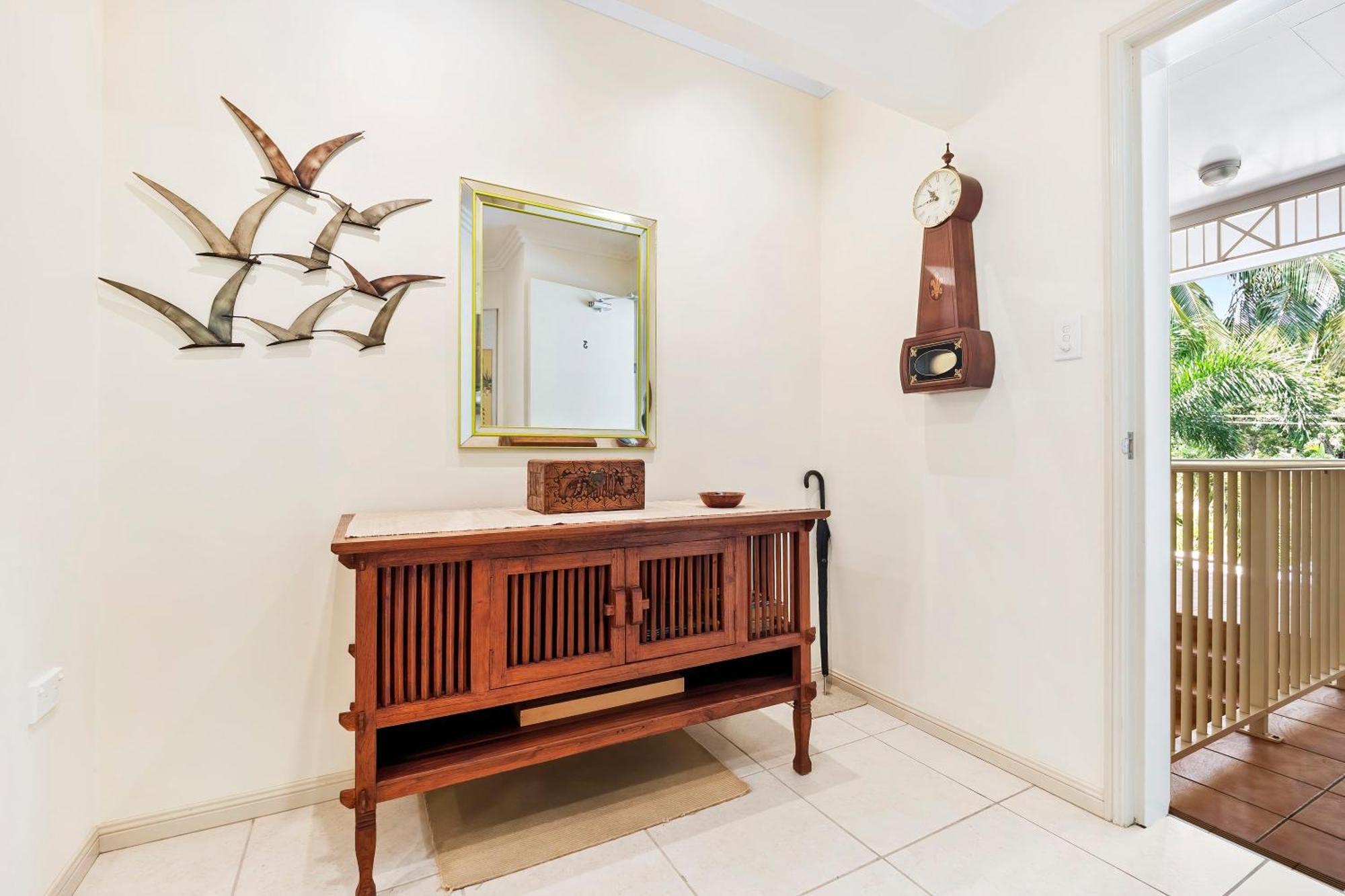 Arlington Apartments Клифтън Бийч Стая снимка