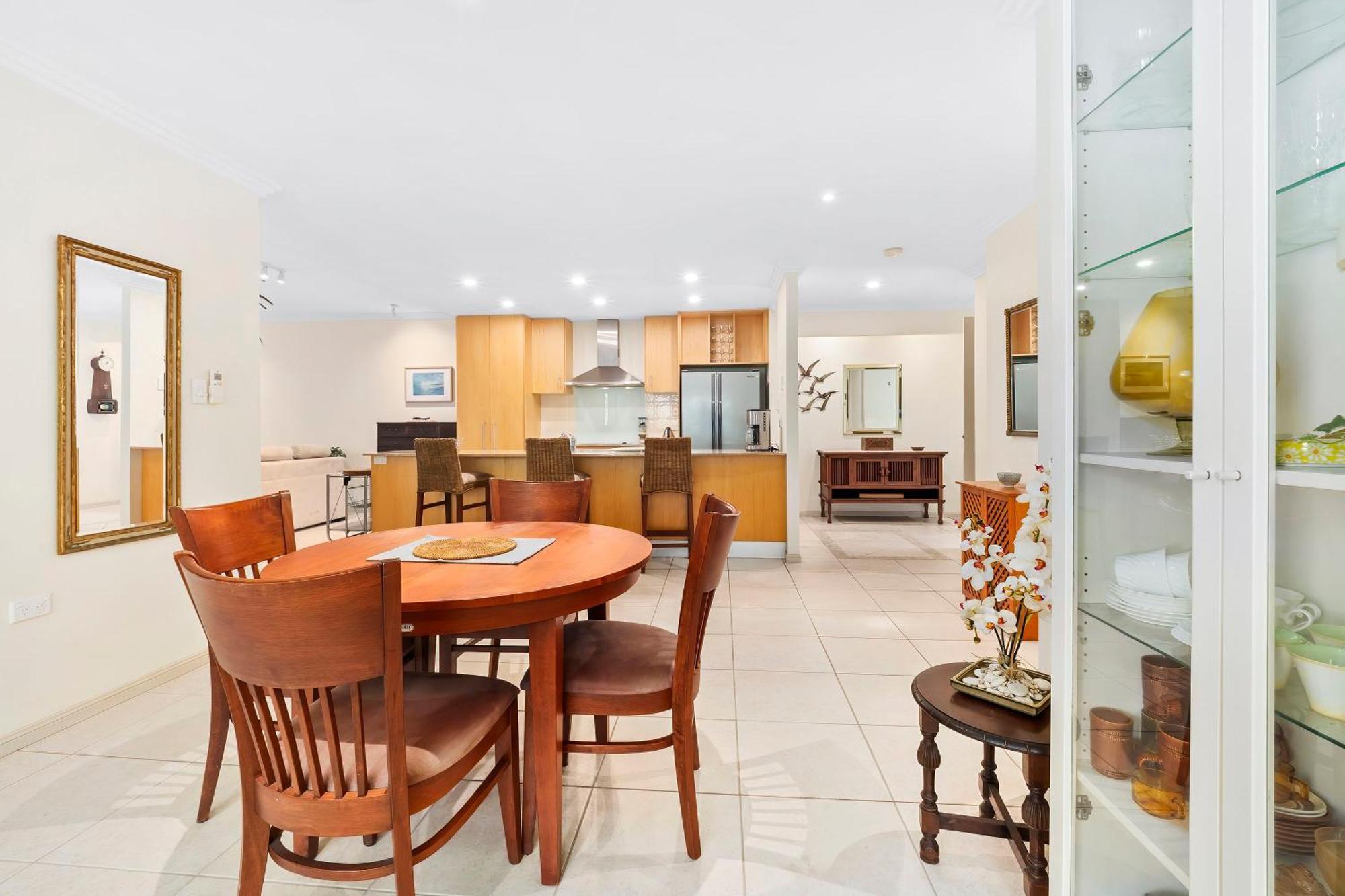 Arlington Apartments Клифтън Бийч Стая снимка